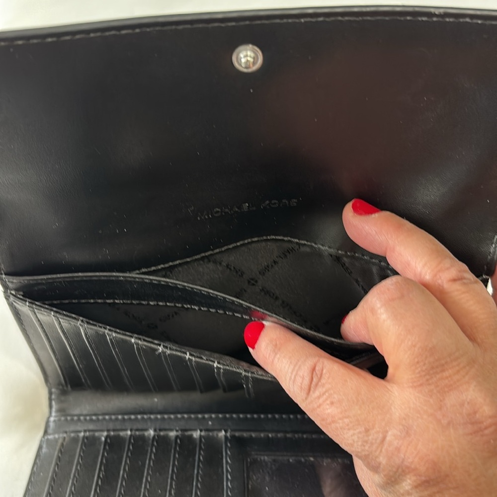 Michael Kors Trifold wallet. Black and gray with silver accents. - Picture 4 of 7